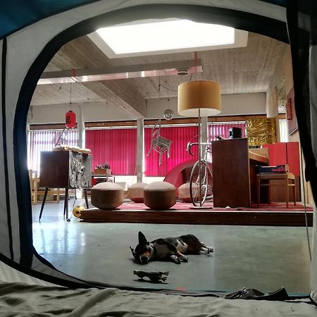 Ghostel 1St - Aventure Alternative - Guest House - Arts-Factory-Experience - For Artists, Makers And Open Minds - Attention, We Are Not A Hotel And Are Not Adapted For Everybody - Read Host Warnings Before Reservation - Www,Providence,Be Asbl Charleroi Exterior photo