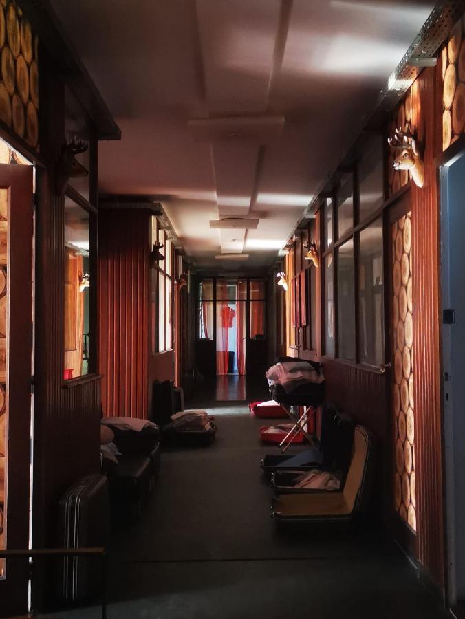Ghostel 1St - Aventure Alternative - Guest House - Arts-Factory-Experience - For Artists, Makers And Open Minds - Attention, We Are Not A Hotel And Are Not Adapted For Everybody - Read Host Warnings Before Reservation - Www,Providence,Be Asbl Charleroi Exterior photo